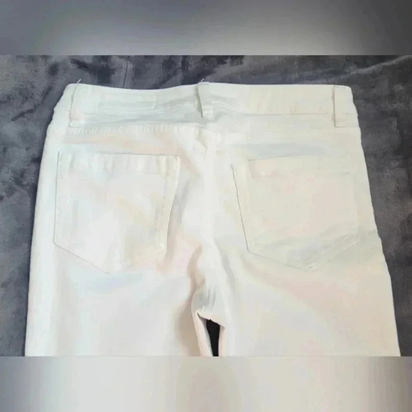 Vince Camuto ultra white Frayed Hem Skinny Leg Mid Rise Ankle Jeans size 27 - Picture 7 of 7